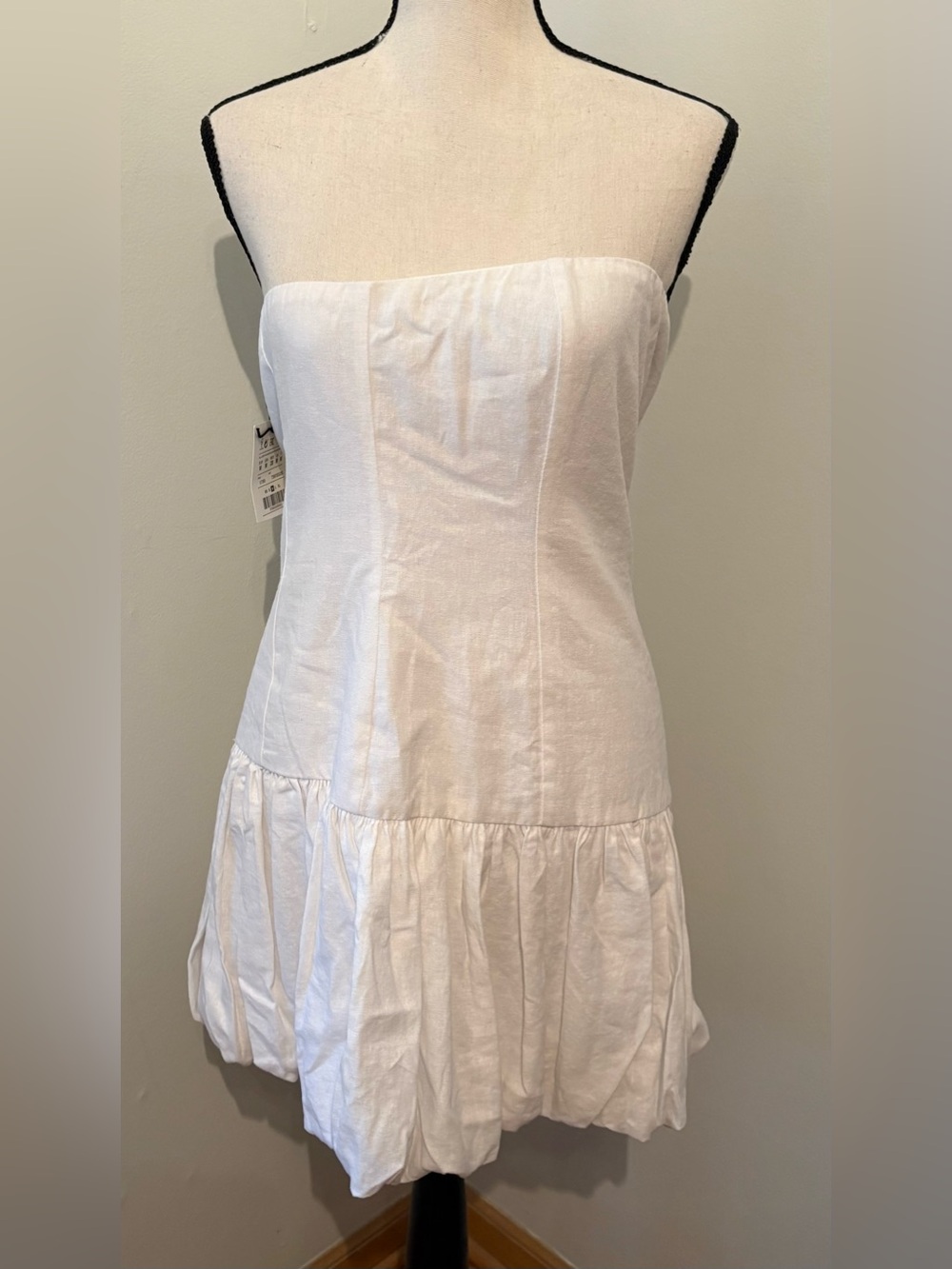 Pull & Bear Bubble Hem Dress White Mini Linen Blend Women’s Medium NWT - Picture 4 of 8